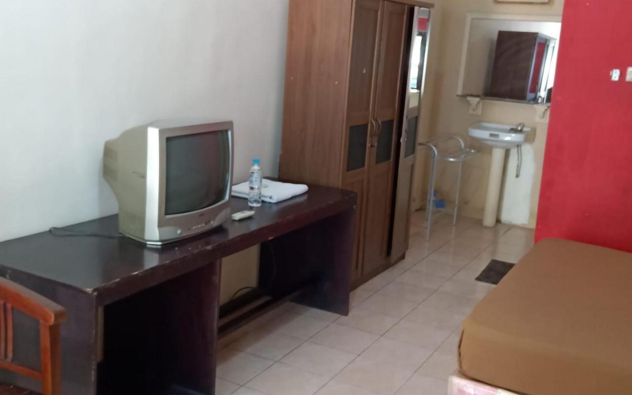 Hotel Nirwana Situbondo Redpartner Banyuanget エクステリア 写真