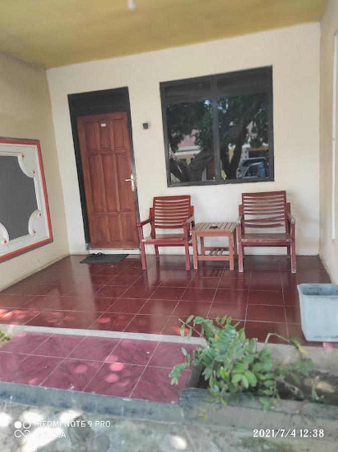 Hotel Nirwana Situbondo Redpartner Banyuanget エクステリア 写真